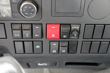 �����ؿ� ����X3000 460���� 6X4 LNGΣ��Ʒǣ����(����)ͼƬ