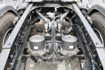 �����ؿ� ����X3000 460���� 6X4 LNGΣ��Ʒǣ����(����)ͼƬ