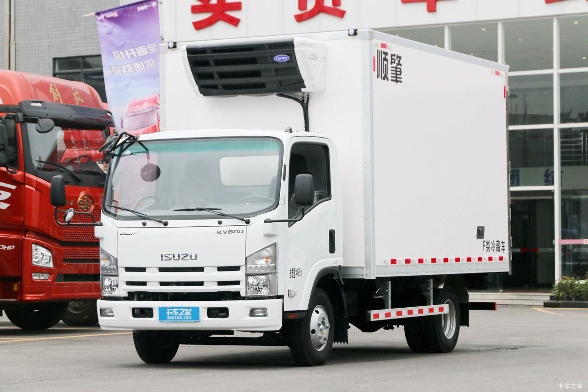 庆铃 五十铃KV100 120马力 4X2 4.08米冷藏车(顺肇牌)