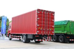 陕汽重卡 德龙L3000 200马力 4X2 6.75米厢式载货车(SX5180XXYLA5012)