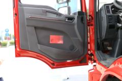 陕汽重卡 德龙L3000 200马力 4X2 6.75米厢式载货车(SX5180XXYLA5012)