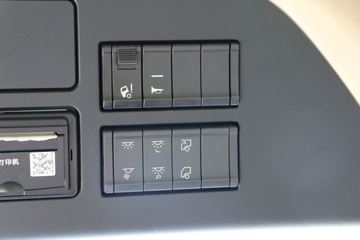 �����ؿ� ����X6000 500���� 6X2 AMT�Զ���ǣ����(������)ͼƬ