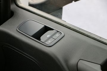 �����ؿ� ����X6000 500���� 6X2 AMT�Զ���ǣ����(������)ͼƬ