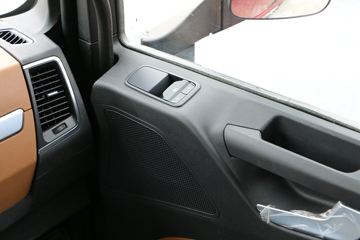�����ؿ� ����X6000 500���� 6X2 AMT�Զ���ǣ����(������)ͼƬ