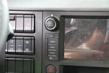 �����ؿ� ����X6000 500���� 6X2 AMT�Զ���ǣ����(������)ͼƬ