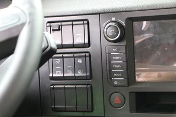 �����ؿ� ����X6000 500���� 6X2 AMT�Զ���ǣ����(������)ͼƬ