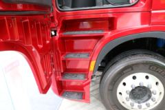 陕汽重卡 德龙X6000 500马力 6X2 AMT自动挡牵引车(中提升)(SX4250GC3)