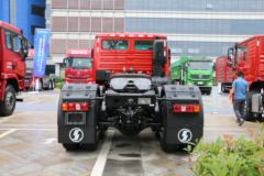 陕汽重卡 德龙X3000 低顶版 500马力 6X4牵引车