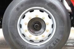 陕汽重卡 德龙X3000 低顶版 500马力 6X4牵引车
