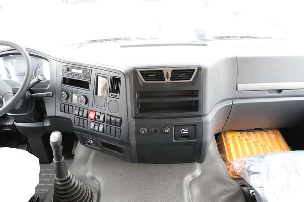 8.8米自卸车,年中大促啦!快来薅羊毛