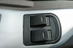 东风柳汽 乘龙L3中卡 170马力 4X2 6.75米排半栏板载货车(4700轴距)(LZ1160M3AB) 东风柳汽 乘龙L3中卡 170马力 4X2 6.75米排半栏板载货车(4700轴距)(LZ1160M3AB)