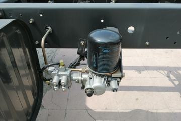 �������� ����L3�п� 170���� 4X2 6.75���Ű������ػ���(4700���)ͼƬ