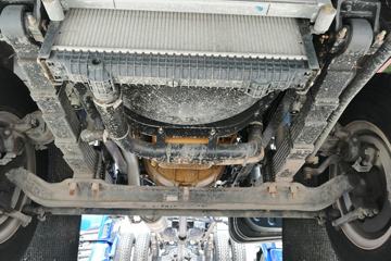 东风柳汽 乘龙L3中卡 170马力 4X2 6.75米排半栏板载货车(4700轴距)(LZ1160M3AB)底盘图片