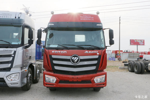 福田 欧曼新ETX 320马力 8X4 运油车(程力威牌)(CLW5311GYYB5)