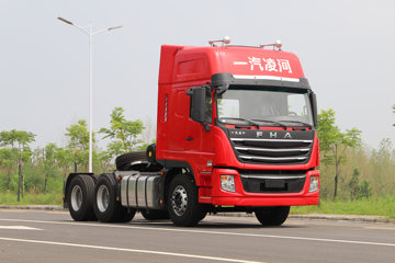 一汽凌河 F200W重卡 375马力 6X4 牵引车(CAL4251C4GF4E5)