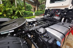 广汽日野 700臻值系 快递版 480马力 4X2牵引车(YC4181SH1EG5)
