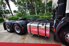广汽日野 700臻值系 480马力 6X4 AMT牵引车(YC4251SS1EK5)
