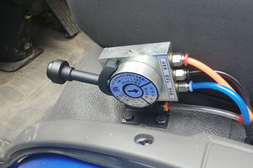 ���� ����T5 95���� 4X2 3.1����ж��(��90˫��)(EQ3041S3GDF)ͼƬ