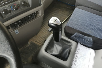 ���� ����T25 185���� 4X2 3.8����ж��(��130ǰ�ö�)(EQ3041L8GDAAC)ͼƬ