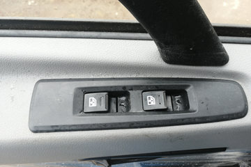 ���� ����T25 185���� 4X2 3.8����ж��(��130ǰ�ö�)(EQ3041L8GDAAC)ͼƬ