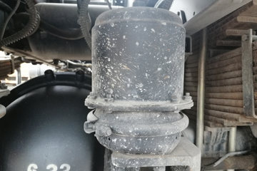 ���� ����T25 185���� 4X2 3.8����ж��(��130ǰ�ö�)(EQ3041L8GDAAC)ͼƬ