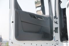 江铃重汽 威龙HV5重卡 470马力 6X4危险品牵引车(SXQ4250J4B4D5B)