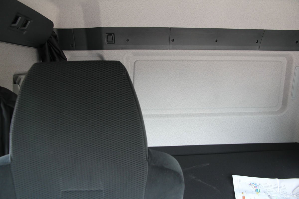 ��(MAN) TGSϵ���ؿ� 480���� 6X4��ж����ʻ��                                               