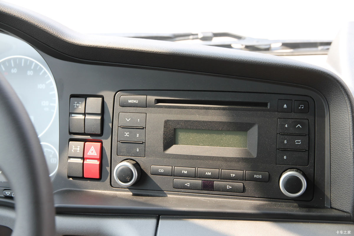 ��(MAN) TGSϵ���ؿ� 480���� 6X4��ж����ʻ��                                               