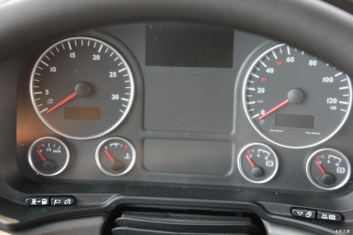 ��(MAN) TGSϵ���ؿ� 480���� 6X4��ж����ʻ��                                               