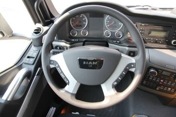 TGS&nbsp;自卸车驾驶室                                               图片