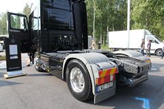 奔驰 Actros重卡 480马力 4X2牵引车(黑曜石)(型号1848LS)