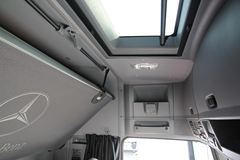 奔驰 Actros重卡 480马力 4X2牵引车(黑曜石)(型号1848LS)