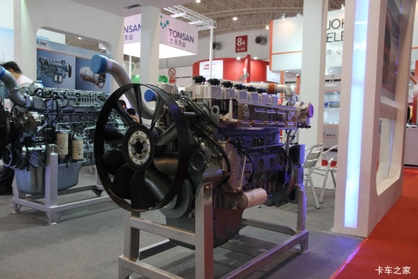 中国重汽WD615.95 336马力 10L 国三 柴油发动机