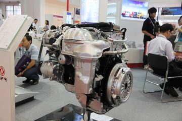 东风ZD25D14-5N 2.5L 127马力 国五 柴油发动机