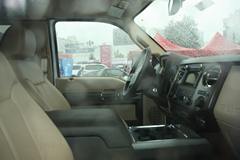 福特 F-350系列 2011款 四驱 6.2L汽油 排半皮卡