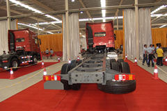时骏 格奥雷重卡 336马力 8X4 载货车(底盘)(LFJ1316G)