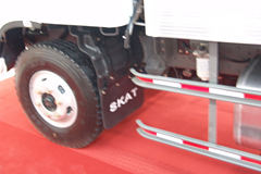 时骏 斯卡特 130马力 4X2 5.8米排半厢式载货车(LFJ5088XXYG1)