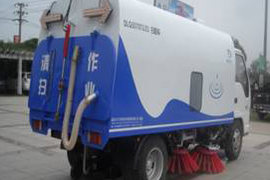 庆铃底盘&nbsp;扫路车上装图片