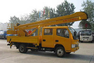 东风 多利卡 95马力 4X2 高空作业车(楚胜牌)(CSC5050JGK3)