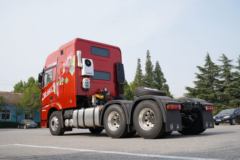 青岛解放 JH6⁺重卡 生活舱版 500马力 6X4 AMT牵引车(CA4250P33K25T1E5A80)
