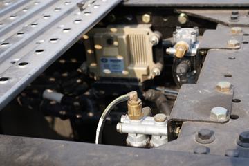 �ൺ��� JH6⁺�ؿ� ����հ� 500���� 6X4 AMTǣ����(CA4250P33K25T1E5A80)ͼƬ