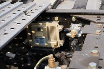 �ൺ��� JH6⁺�ؿ� ����հ� 500���� 6X4 AMTǣ����(CA4250P33K25T1E5A80)ͼƬ