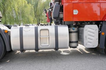 �ൺ��� JH6⁺�ؿ� ����հ� 500���� 6X4 AMTǣ����(CA4250P33K25T1E5A80)ͼƬ