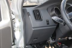 东风途逸 T3(原小霸王W) 1.5L 113马力 汽油 3.7米单排厢式微卡(国六)(EQ5031XXY60Q6AC)