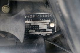 一汽解放底盘&nbsp;中置轴车辆运输车底盘图片