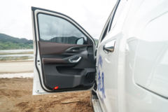 长安 凯程F70 豪华版 1.9T柴油 149马力 四驱 标轴双排皮卡