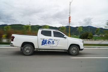 ���� ����F70 ��׼�� 2.5T���� 129���� ���� ����˫��Ƥ��ͼƬ