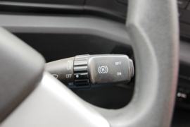 悍V&nbsp;中置轴车辆运输车驾驶室图片