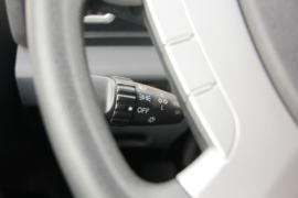 悍V&nbsp;中置轴车辆运输车驾驶室图片