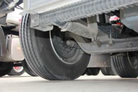 悍V&nbsp;中置轴车辆运输车底盘图片